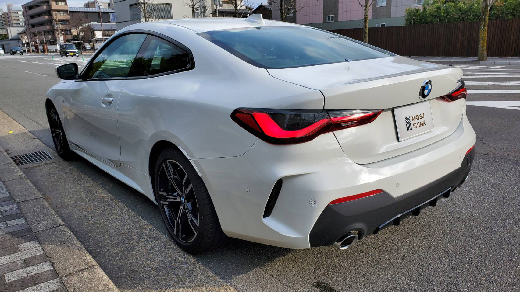BMW 420i クーペ M Sport　流れるようなクーペーのライン